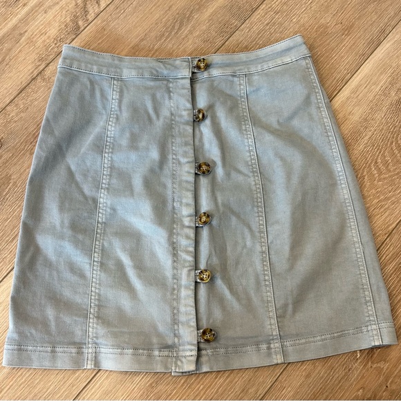 Listicle Dresses & Skirts - Listicle Stylish Blue Gray Button-Front Skirt size Medium